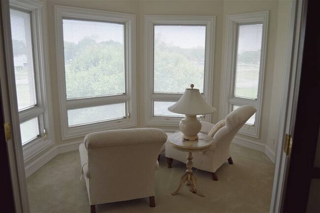 Building Photo - 711 Berkshire Ct