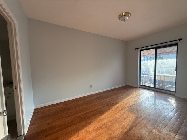 Building Photo - 34-28-12 12th St