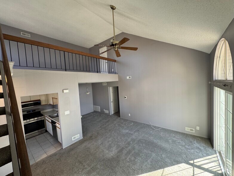 Building Photo - 1502B Denham Ct