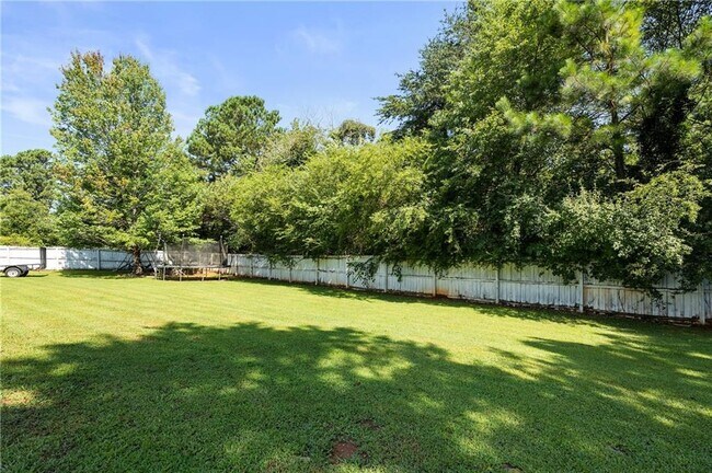 Building Photo - 150 Arbor Gates Dr