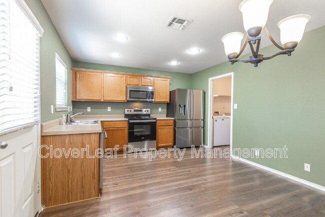 Building Photo - 3913 Whisper Ridge