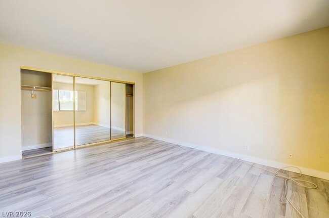 Building Photo - 2574 Pera Cir
