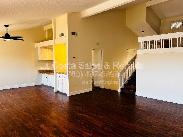 Building Photo - 2204 Plaza De Las Flores Plz