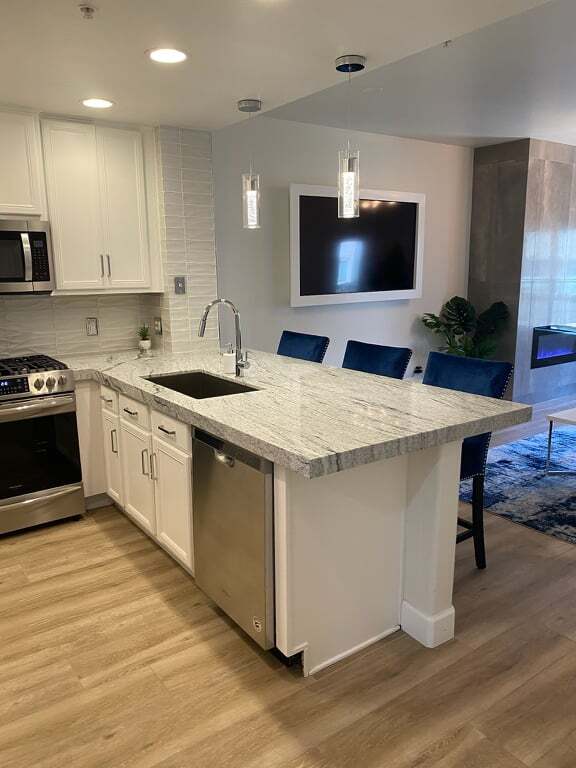 Building Photo - 5450 E Deer Valley Dr