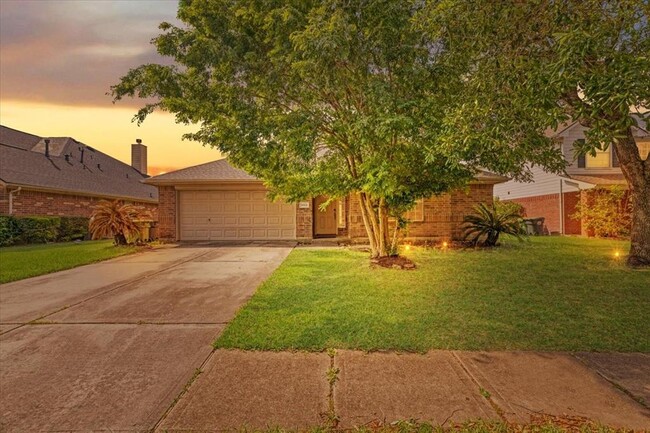 Building Photo - 5004 Caprock Dr