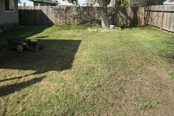 Building Photo - $2,295 Ashlan & Fowler, 3 Bedroom - Griffi...