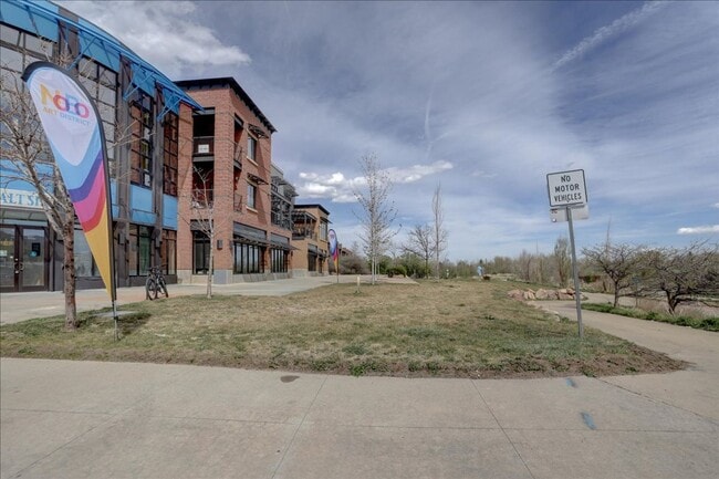 Building Photo - 4520 Broadway