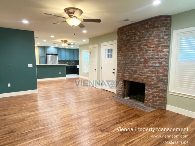 Building Photo - 5668 11th Ave