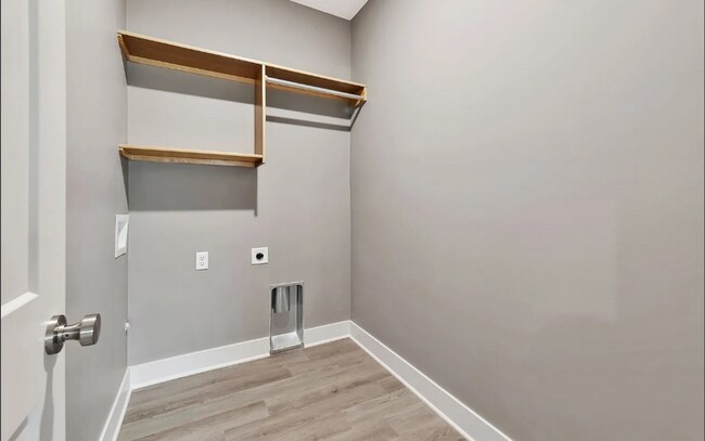 Building Photo - 4546 S Doris Ct