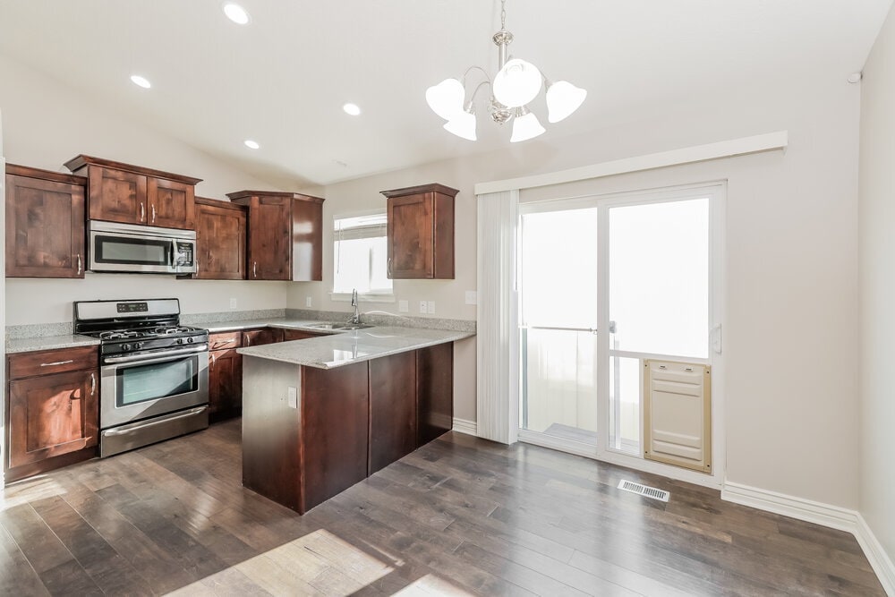 Building Photo - 1681 E Tumwater Ln