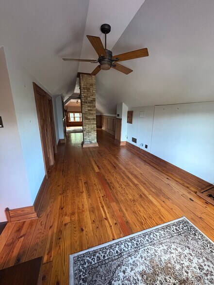 Building Photo - 2862 N 52nd St