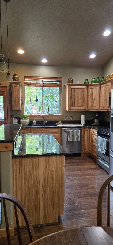 Building Photo - 4026 Moonstone Dr