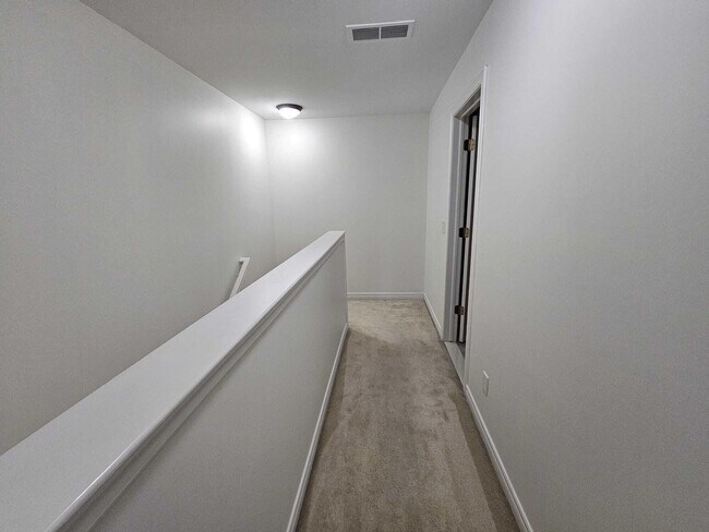 Building Photo - 3376 Endsleigh Ln