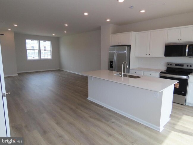 Building Photo - 3074 Martha Wy