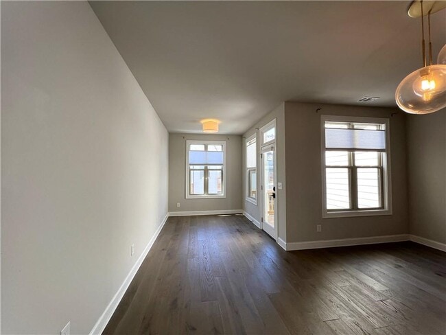 Building Photo - 4353 Parkside Pl