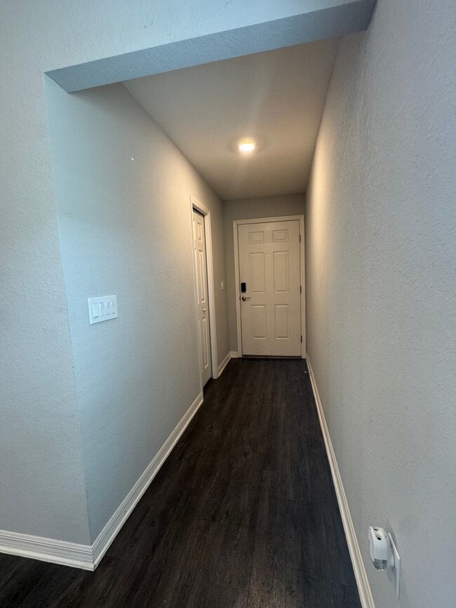 Building Photo - Charming Winter Haven Rental!