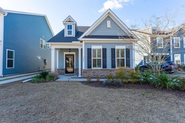 Primary Photo - 3 Bedroom 2.5 Bath House in Boltons Landin...