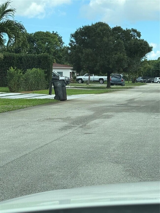 Building Photo - 3830 SW 11th St