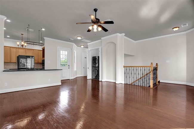 Building Photo - 1006 Temple St