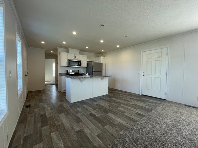 Building Photo - 16242 Frontenac Ave