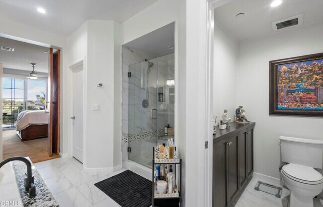 Building Photo - 4012 Tradewinds Dr