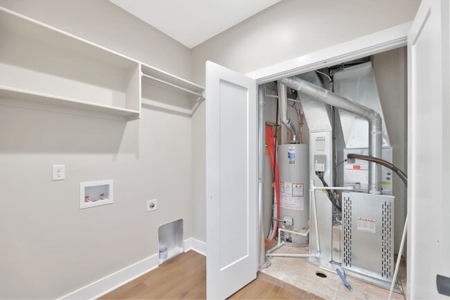 Building Photo - 359 Turnpike Rd