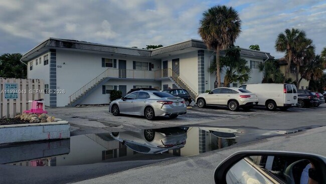 Building Photo - 1001 NW 45th St