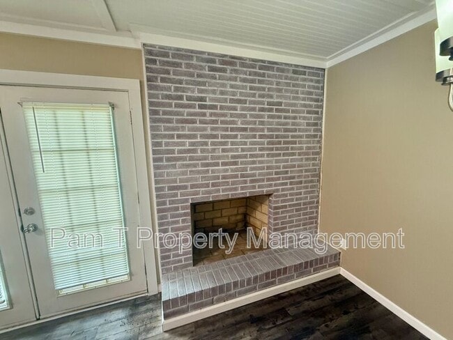 Building Photo - 17 Vineyard Dr