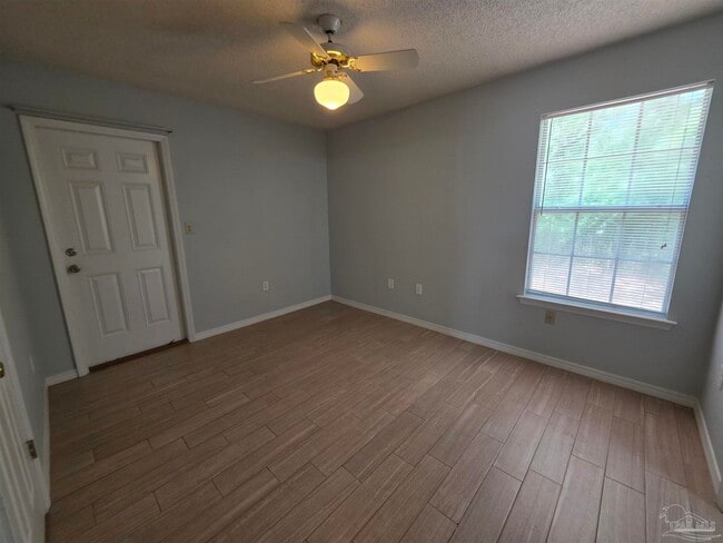 Building Photo - 2111 Karlburg Dr
