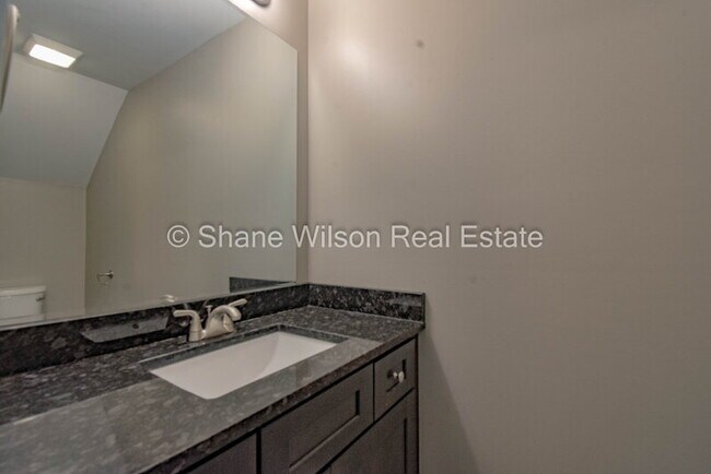 Building Photo - 3263 Chattanooga Rd