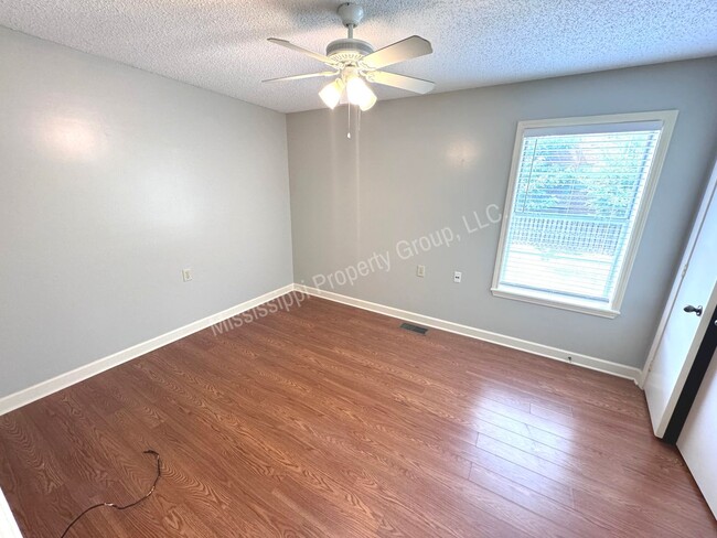 Building Photo - 2BR/2.5BA FOR RENT