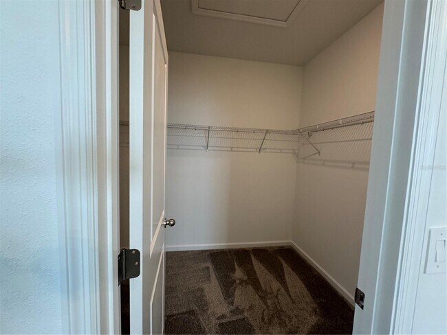 Building Photo - 297 Bogey Dr