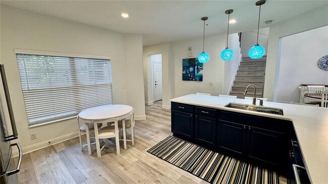 Building Photo - 6826 Sorrento St