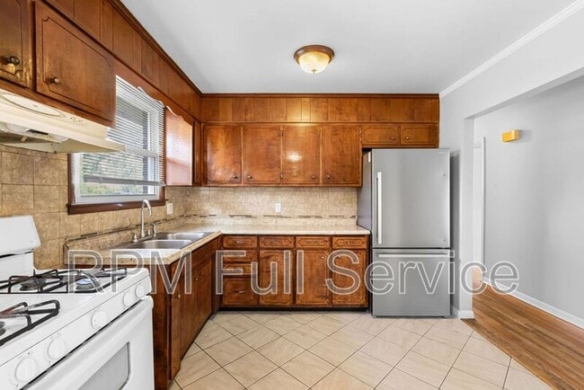 Building Photo - 465 Clearwater Dr