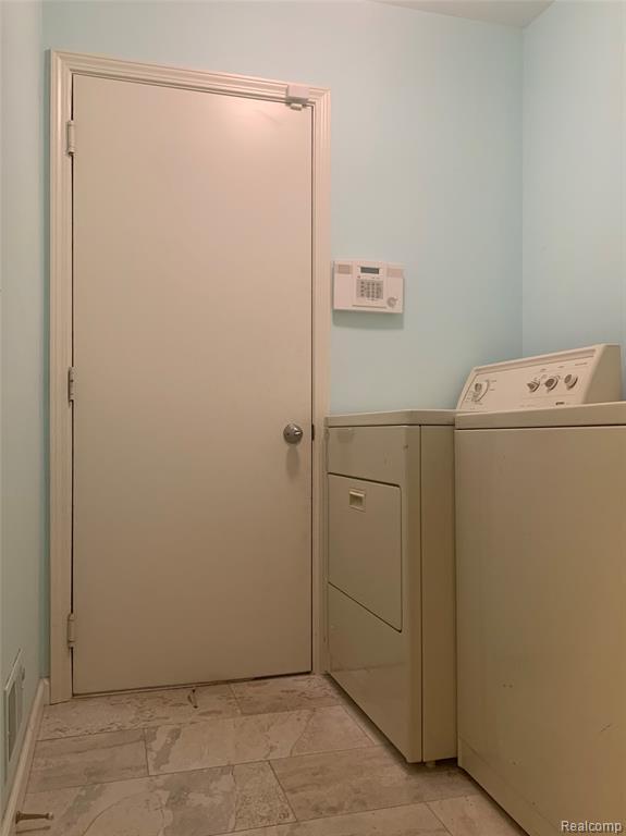 Building Photo - 38391 Churchill Ln