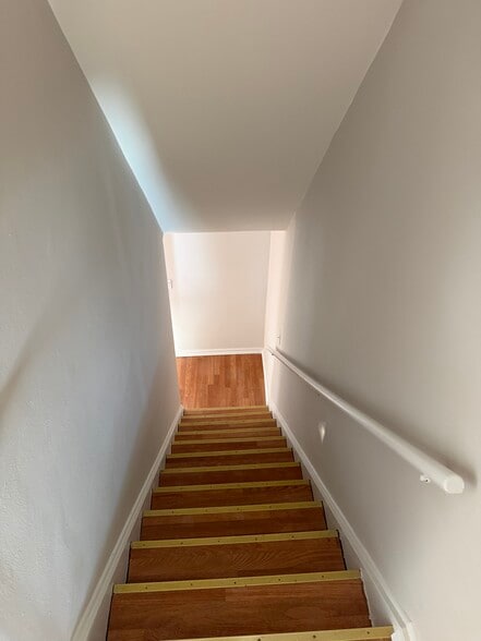 Building Photo - 8 Higbie Dr
