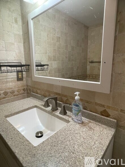 Building Photo - 795 Hammond Dr