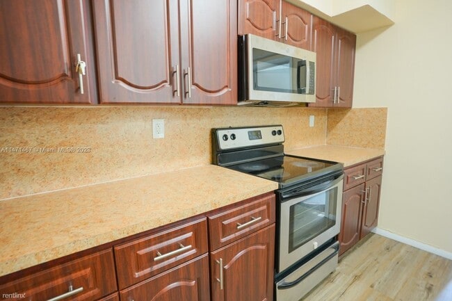 Building Photo - 3 br, 2 bath House - 135 NW 208th Street 135