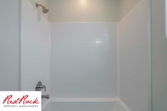 Building Photo - Single Family Home in Hurricane with an attached Casita!