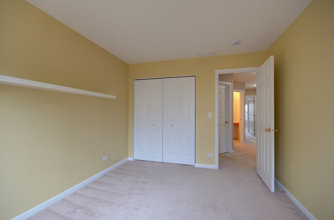 Building Photo - 2421 Stoughton Cir