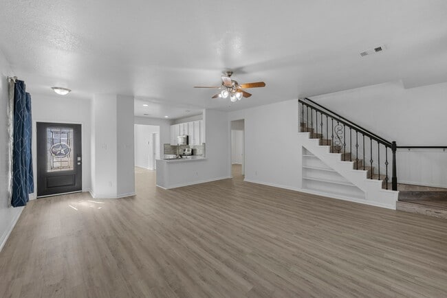 Building Photo - 4810 Jarl Ct