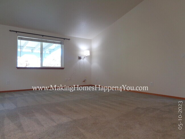Building Photo - 405 Lavender St