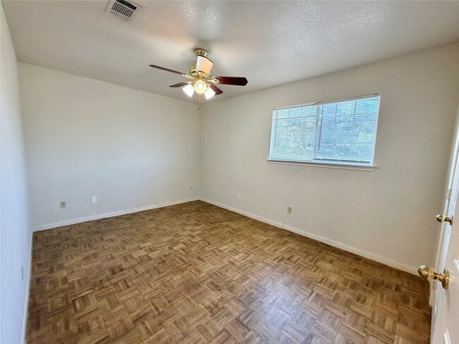 Building Photo - 11102 Maize Ln