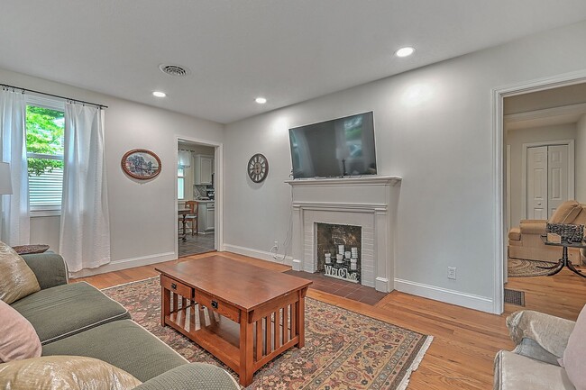 Building Photo - 1220 Morningside Cir