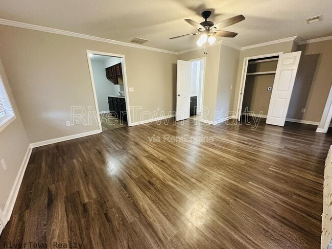 Building Photo - 1223 Inman Cove