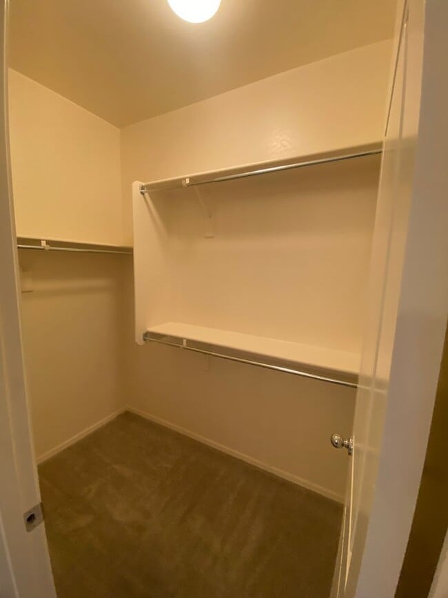 Building Photo - Spacious 3 Bed 2 Bath Home in Desirable Peoria Location