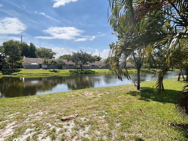 Building Photo - 3054 S Oakland Forest Dr