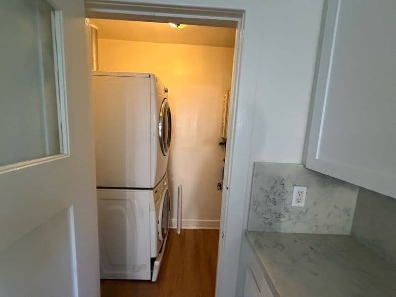 Building Photo - 1939 W Washington Blvd