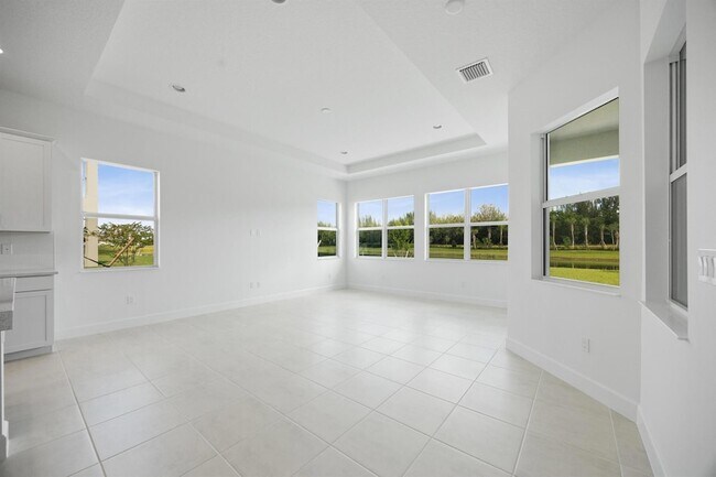 Building Photo - 15144 Wildwood Cir