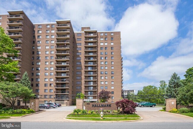 Building Photo - 200 N Pickett St